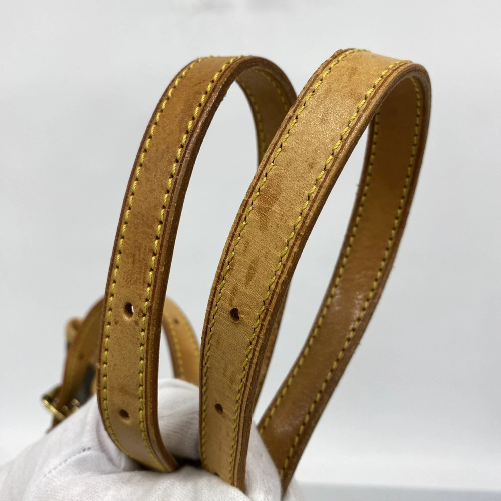 LOUIS VUITTON Brown Monogram Tote Bag - Picture 9 of 10